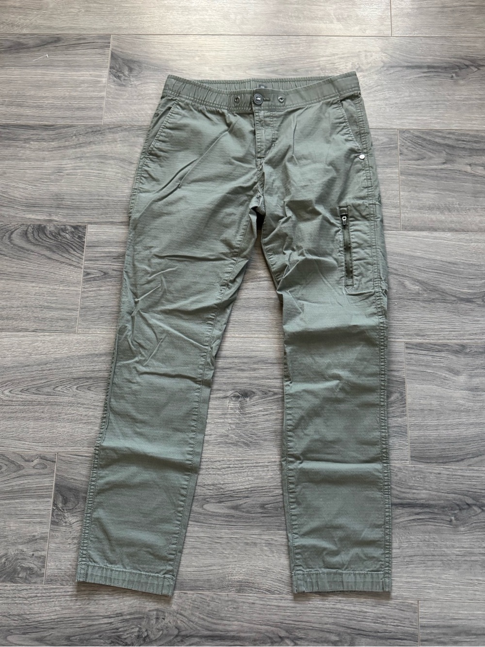 Vuori Olive Green Skinny Utility Pants